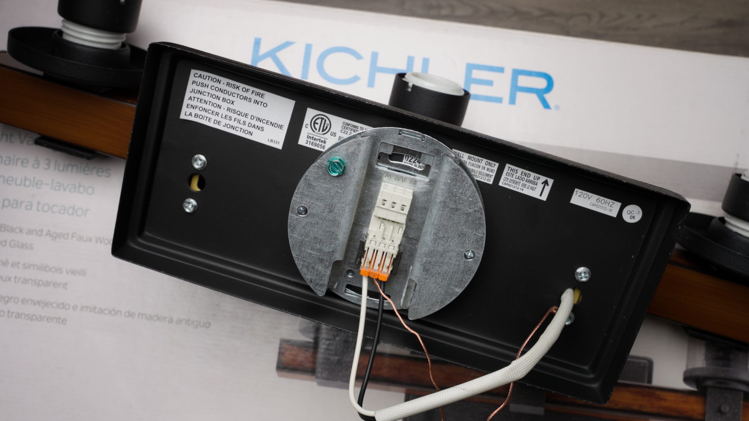 CLiK on a lighting fixture